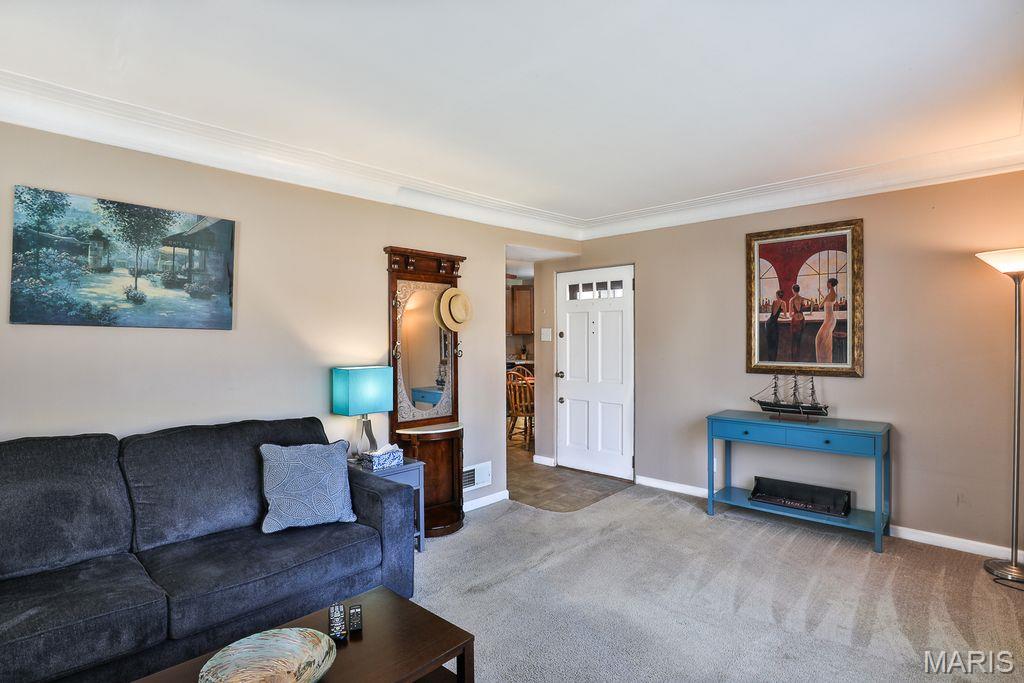 326 East Glendale Road Webster Groves, MO 63119 - Photo 5 of 21