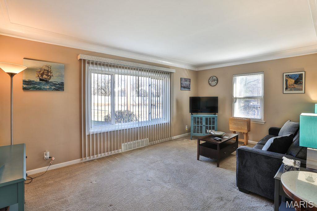 326 East Glendale Road Webster Groves, MO 63119 - Photo 6 of 21