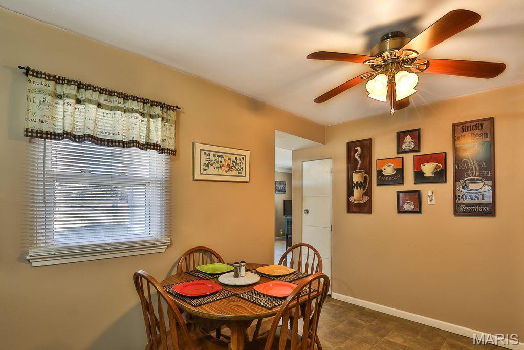 326 East Glendale Road Webster Groves, MO 63119 - Photo 9 of 21