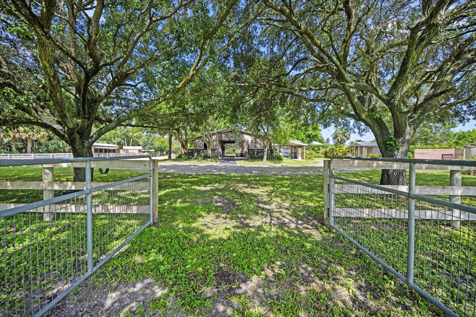 2454-2376 E Road Loxahatchee, FL 33470 - Photo 13 of 51 088-DSC_6432