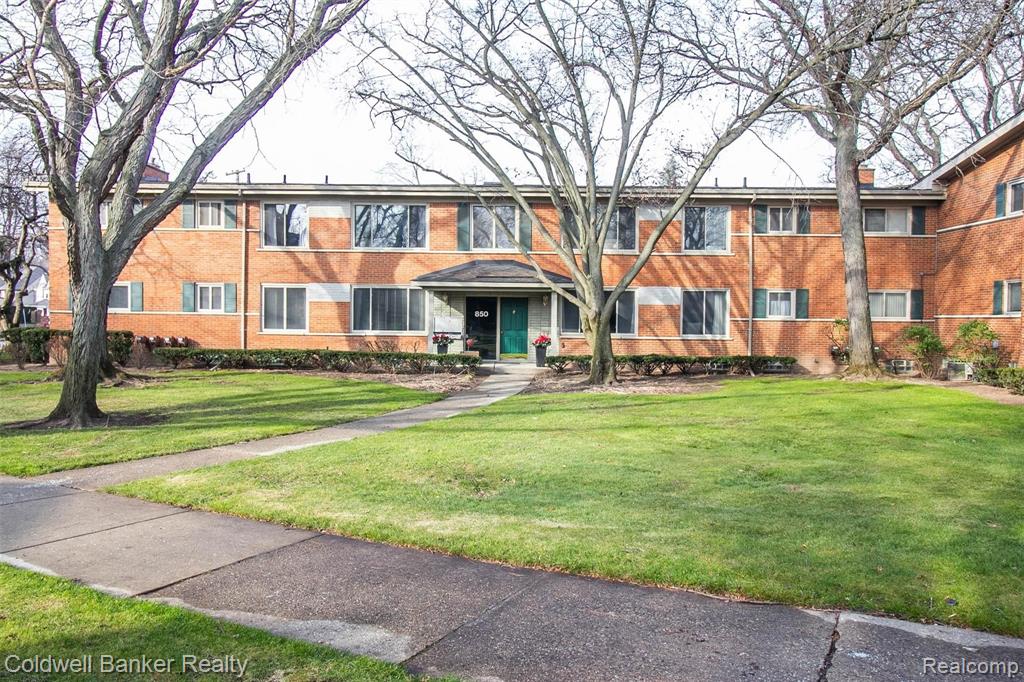 850 North Adams Road, Unit 8 Birmingham, MI 48009 - Photo 22 of 24