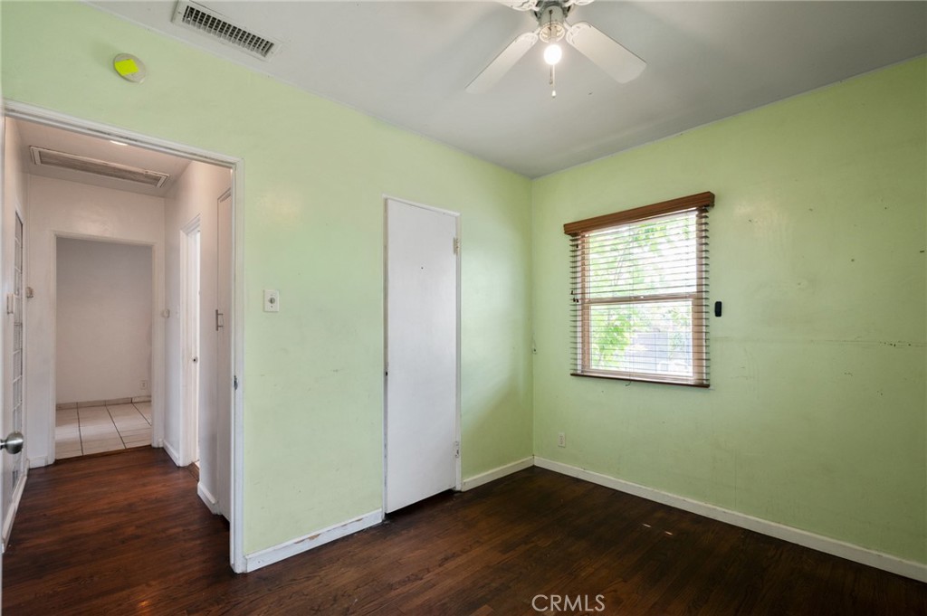 2736 Jackson Street East Carson, CA 90810 - Photo 19 of 37