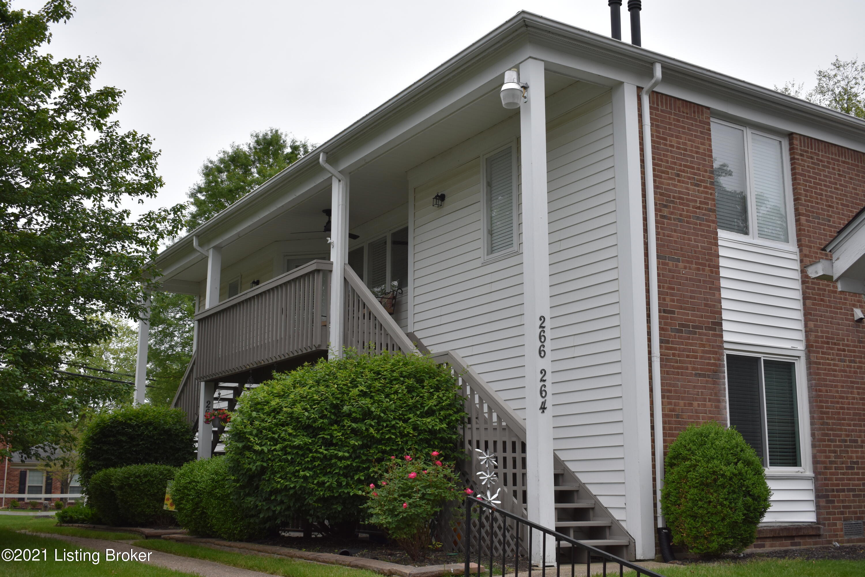 266 Moser Road Louisville, KY 40223 - Photo 1 of 19 DSC_0895
