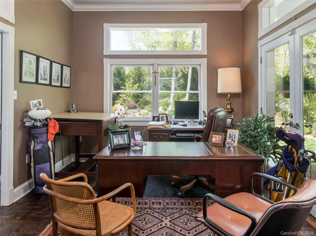 58 Running Ridge Road Asheville, NC 28804 - Photo 18 of 36 Gallery Image 18