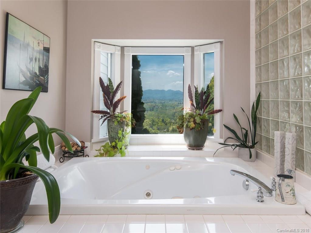 58 Running Ridge Road Asheville, NC 28804 - Photo 25 of 36 Gallery Image 25