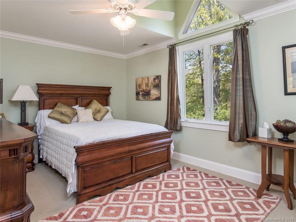 58 Running Ridge Road Asheville, NC 28804 - Photo 29 of 36 Gallery Image 29