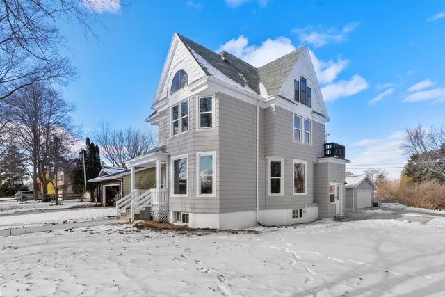 $359,900 | 704 Grand Avenue, Sheboygan, WI 53083