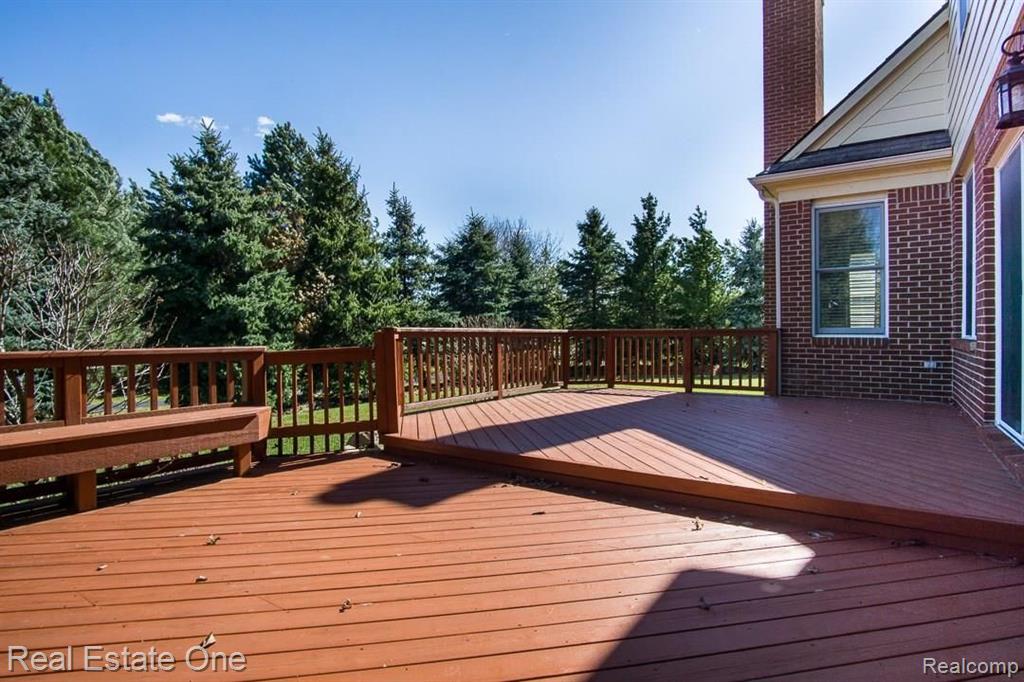 4585 Chatford Court Rochester, MI 48306 - Photo 29 of 32