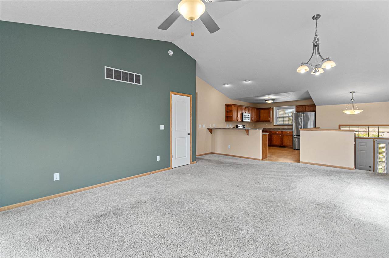 47 South Park Ridge Road North Liberty, IA 52317 - Photo 10 of 35 Gallery Image 10