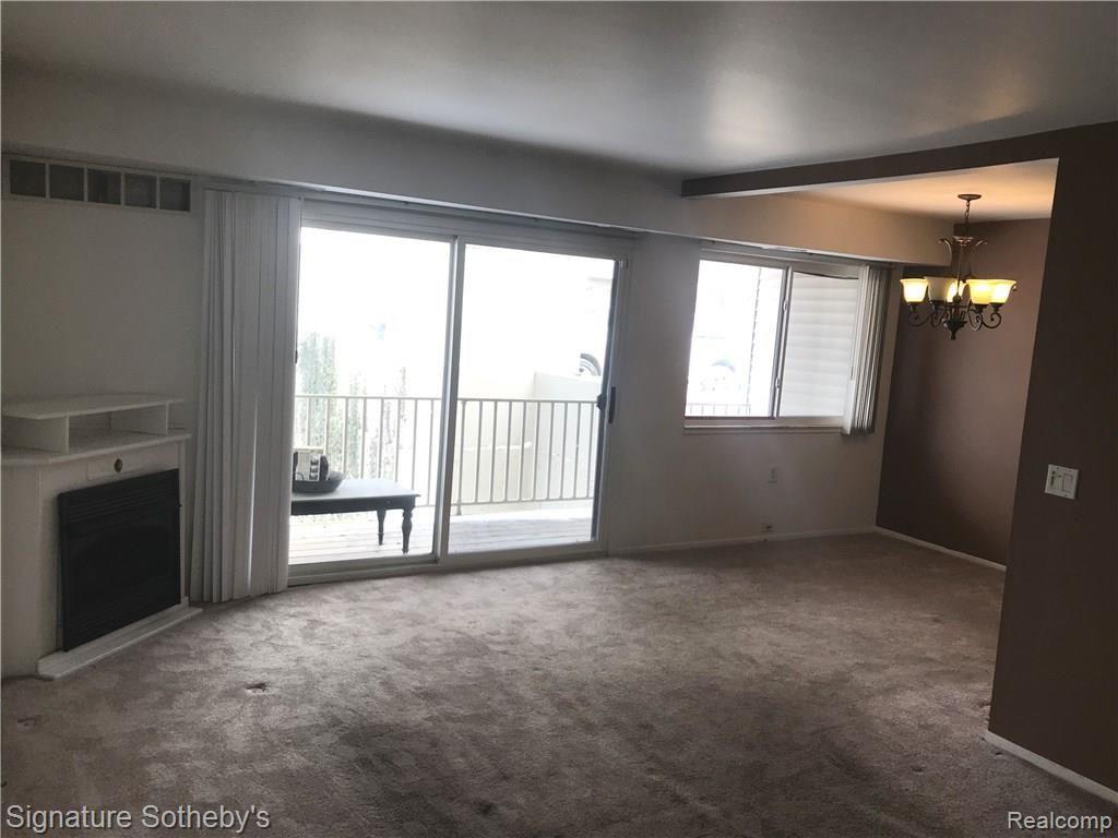 3825 Lone Pine Road, Unit 200 West Bloomfield, MI 48323 - Photo 2 of 15