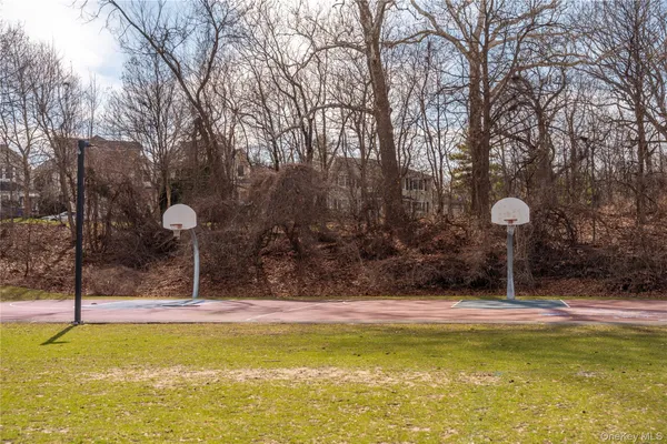 $2,500 | 1 Consulate Drive, Unit 2K, Tuckahoe, NY 10707