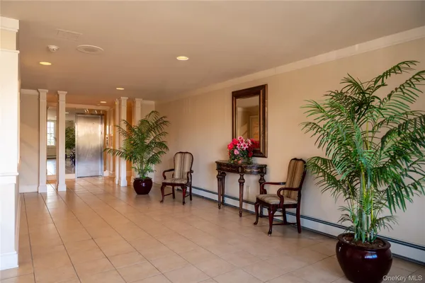 $2,500 | 1 Consulate Drive, Unit 2K, Tuckahoe, NY 10707