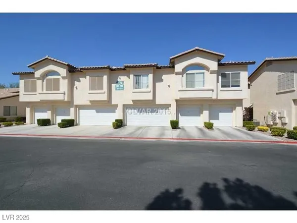 $1,599 | 4970 Black Bear Road, Unit 202, Las Vegas, NV 89149