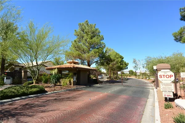 $1,599 | 4970 Black Bear Road, Unit 202, Las Vegas, NV 89149