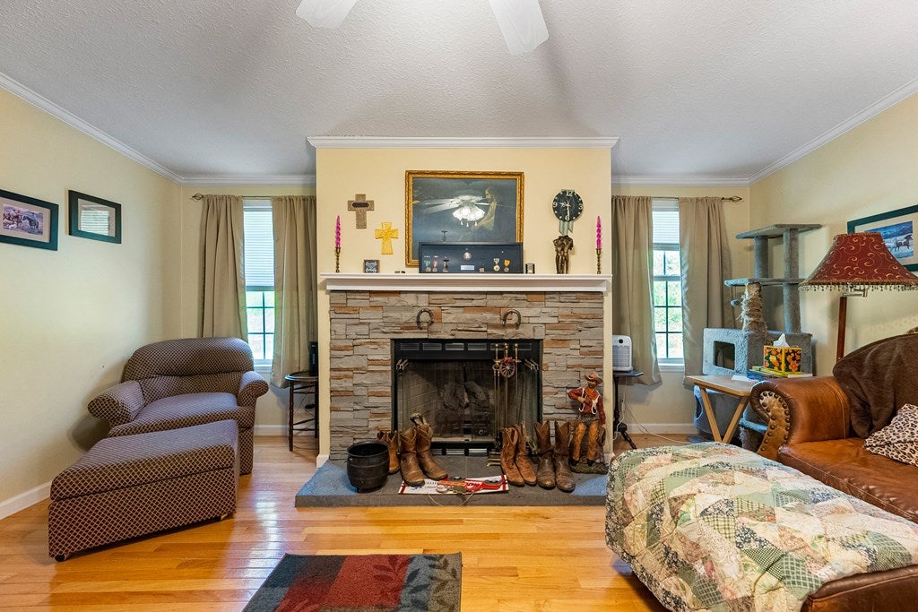 2109 Walton Furnace Road Max Meadows, VA 24360 - Photo 16 of 56 Gallery Image 16