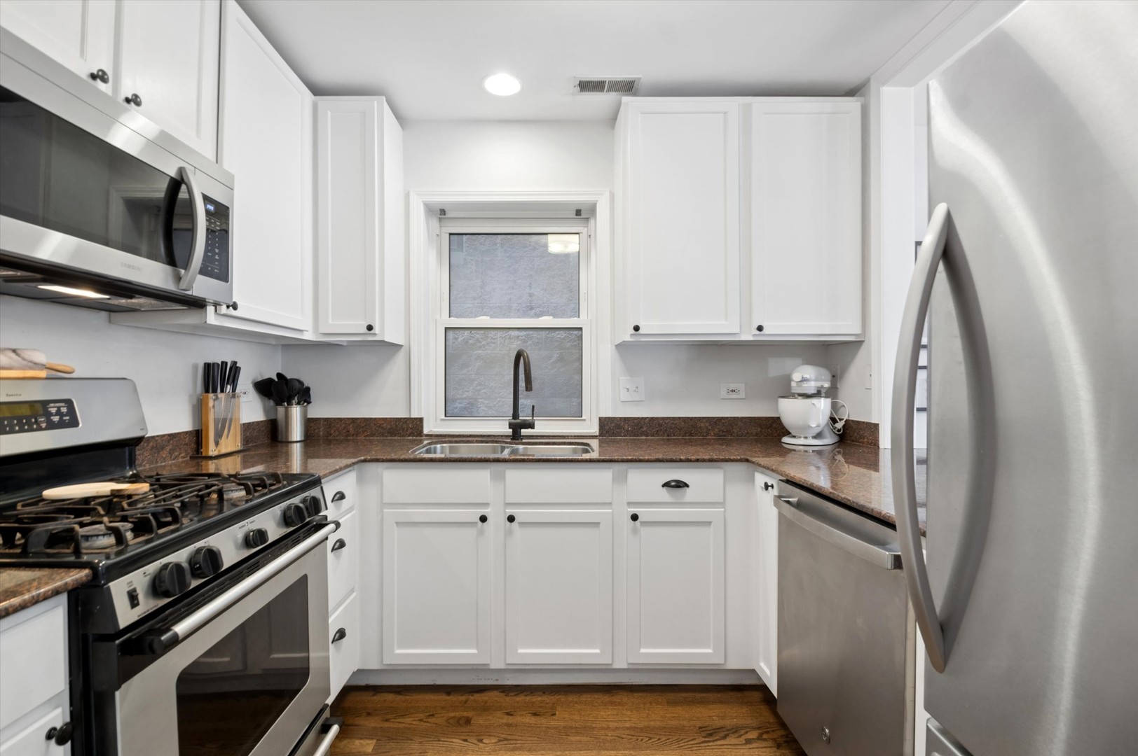 2648 North Seminary Avenue, Unit 2 Chicago, IL 60614 - Photo 10 of 20