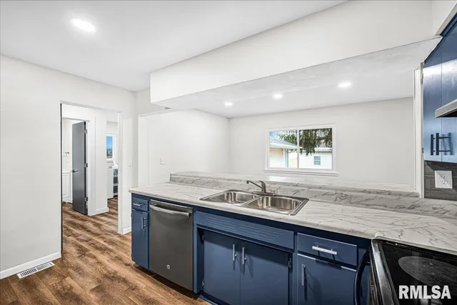 $159,900 | 2003 South Mahark Lane, Peoria, IL 61607