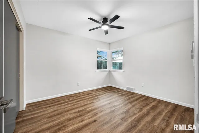 $159,900 | 2003 South Mahark Lane, Peoria, IL 61607