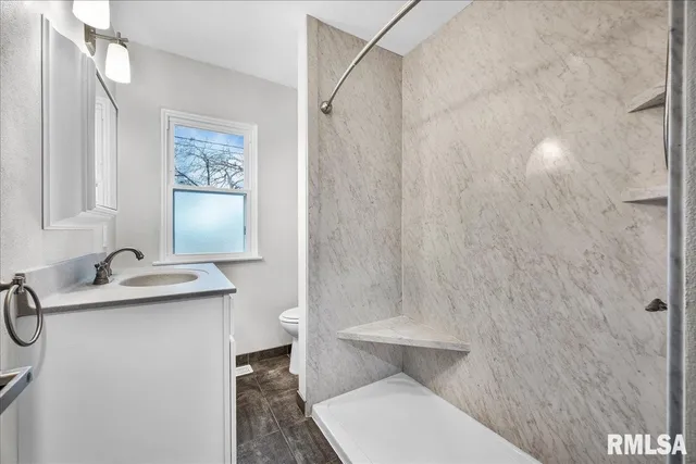 $159,900 | 2003 South Mahark Lane, Peoria, IL 61607