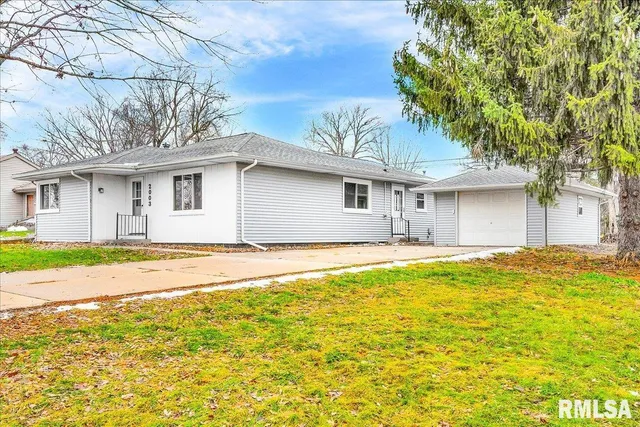 $159,900 | 2003 South Mahark Lane, Peoria, IL 61607