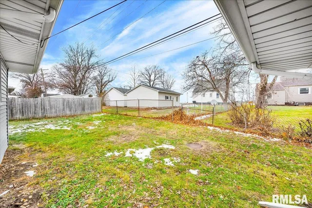 $159,900 | 2003 South Mahark Lane, Peoria, IL 61607