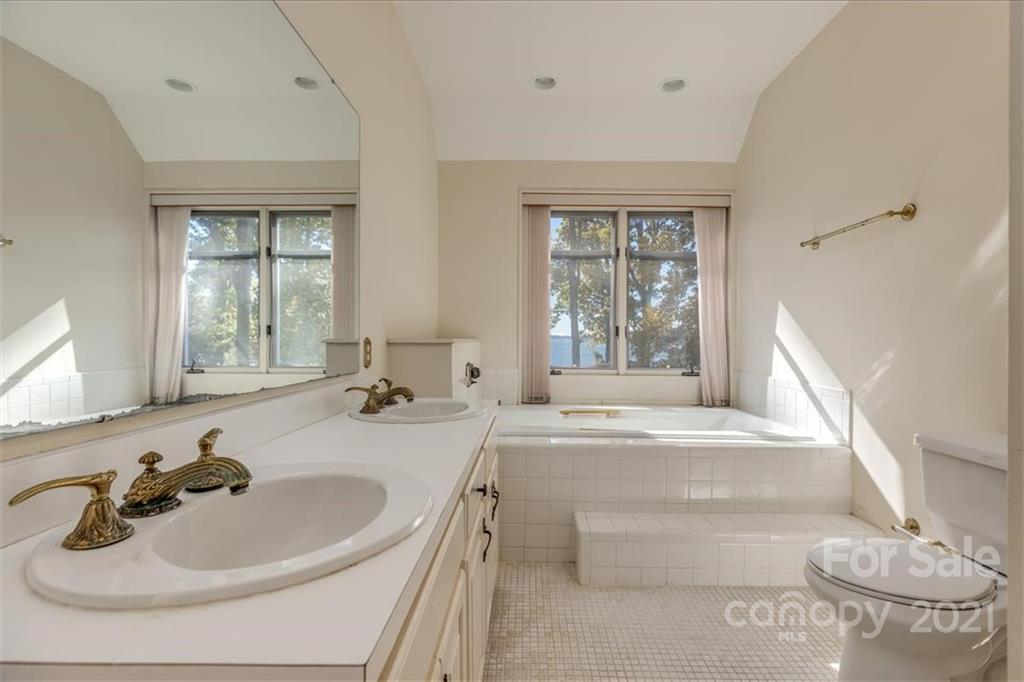 1 Commodore Point Road Lake Wylie, SC 29710 - Photo 40 of 48 Gallery Image 40