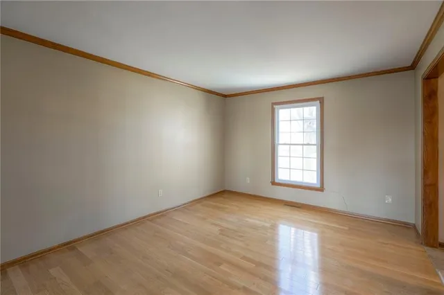 $389,900 | 1023 Southeast Timbercreek Lane, Lee's Summit, MO 64081