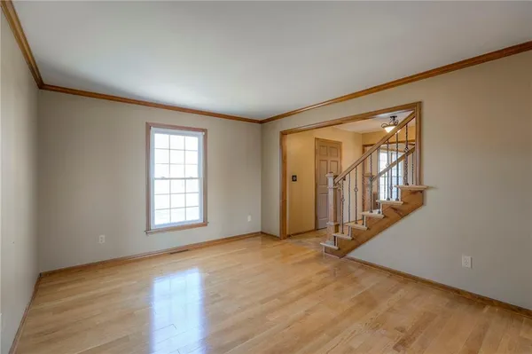 $359,900 | 1023 Southeast Timbercreek Lane, Lee's Summit, MO 64081