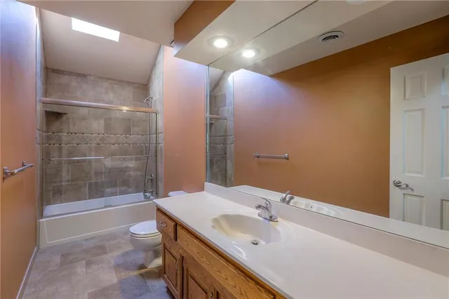 $389,900 | 1023 Southeast Timbercreek Lane, Lee's Summit, MO 64081