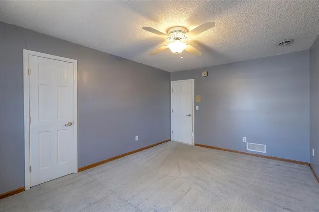 $389,900 | 1023 Southeast Timbercreek Lane, Lee's Summit, MO 64081