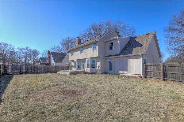 $359,900 | 1023 Southeast Timbercreek Lane, Lee's Summit, MO 64081