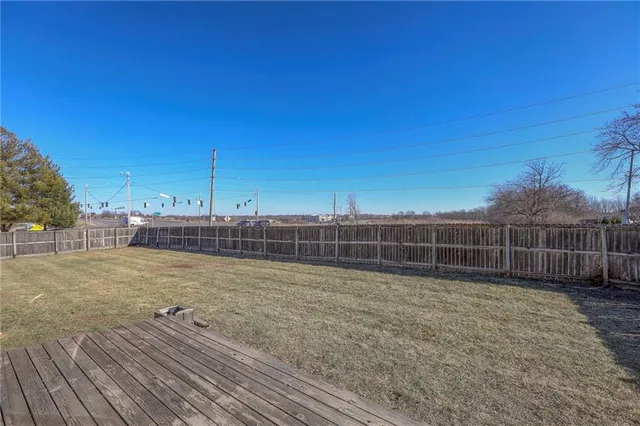 $389,900 | 1023 Southeast Timbercreek Lane, Lee's Summit, MO 64081