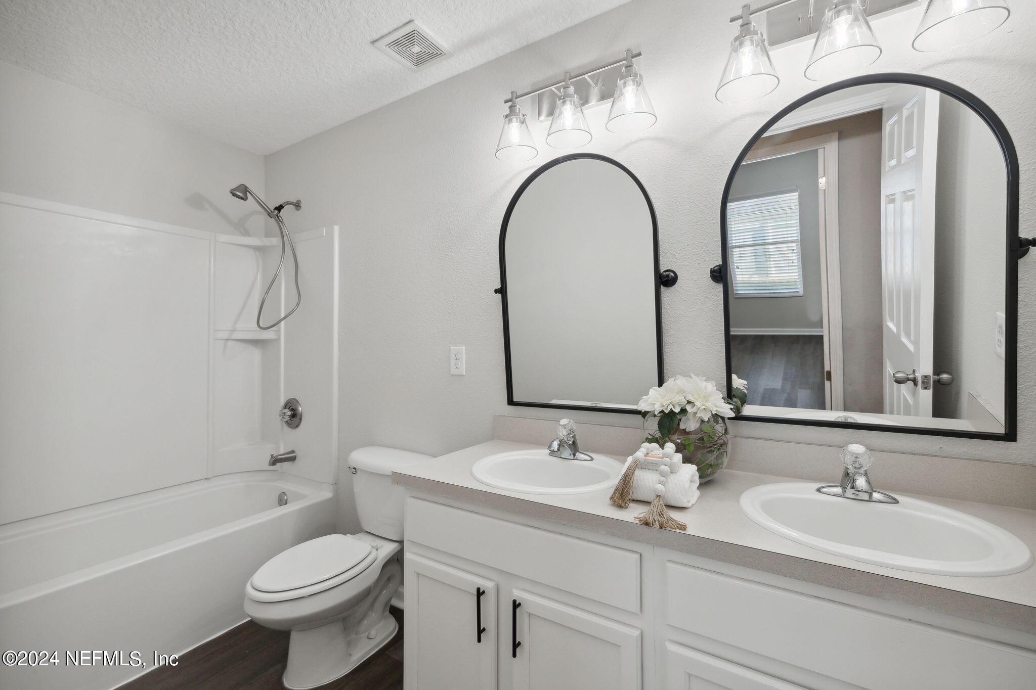 5784 Royalty Road Jacksonville, FL 32254 - Photo 37 of 54 Bathroom 2