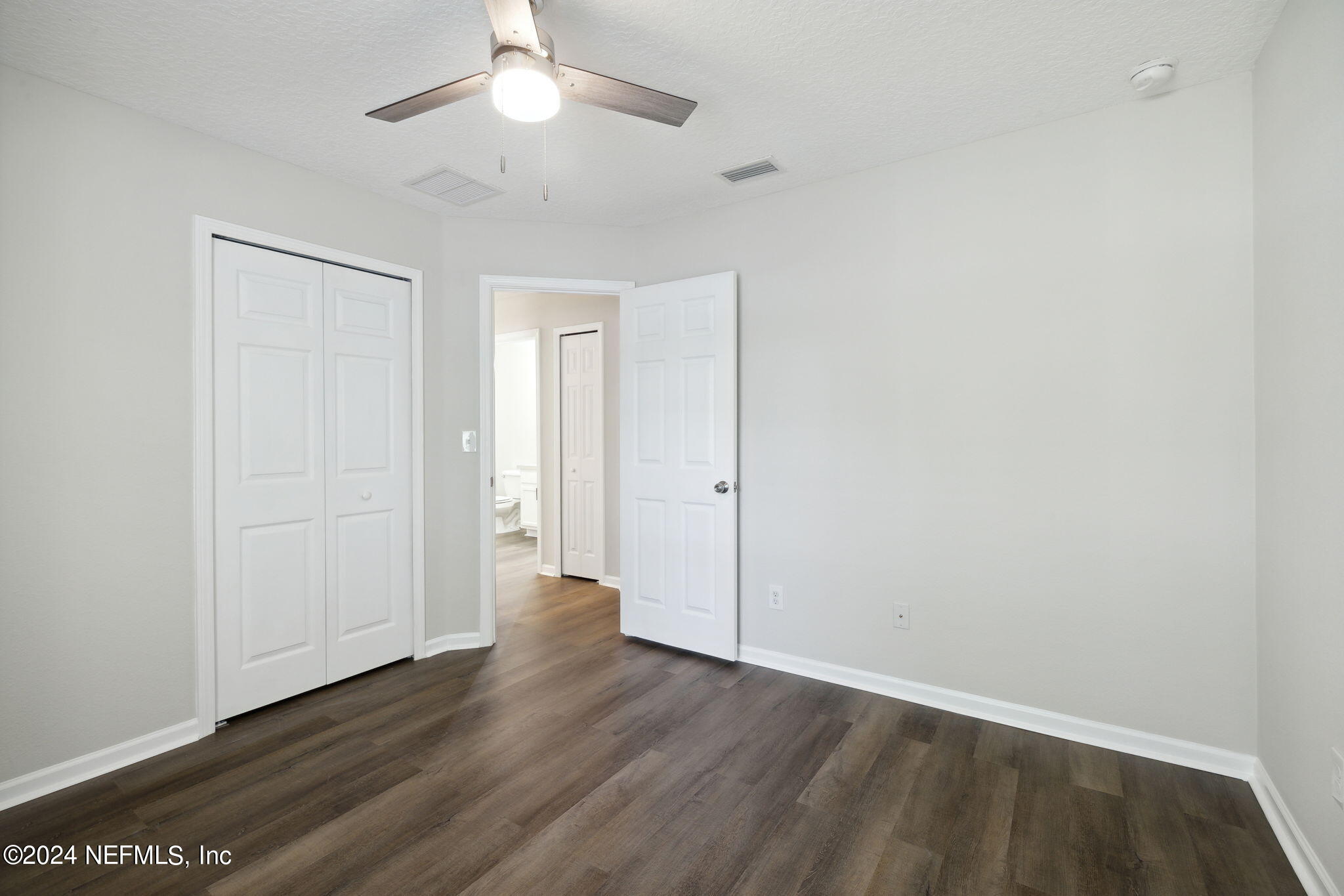 5784 Royalty Road Jacksonville, FL 32254 - Photo 39 of 54 Bedroom 3 closet