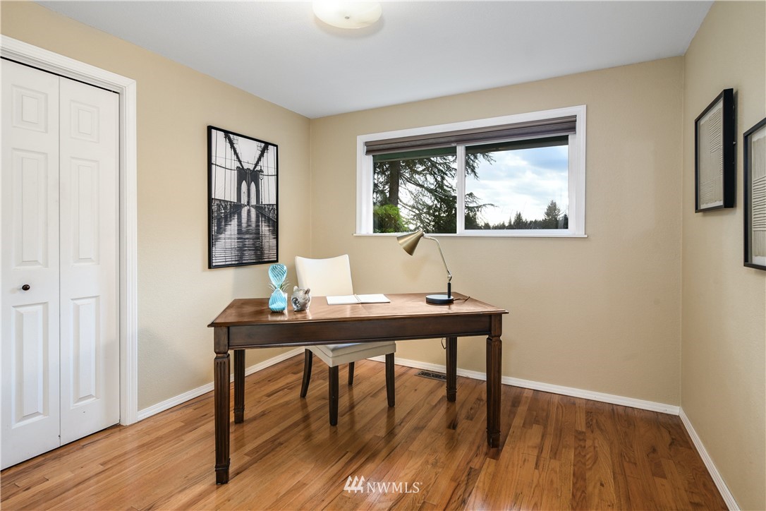 14827 Southeast 111th Place Renton, WA 98059 - Photo 13 of 26