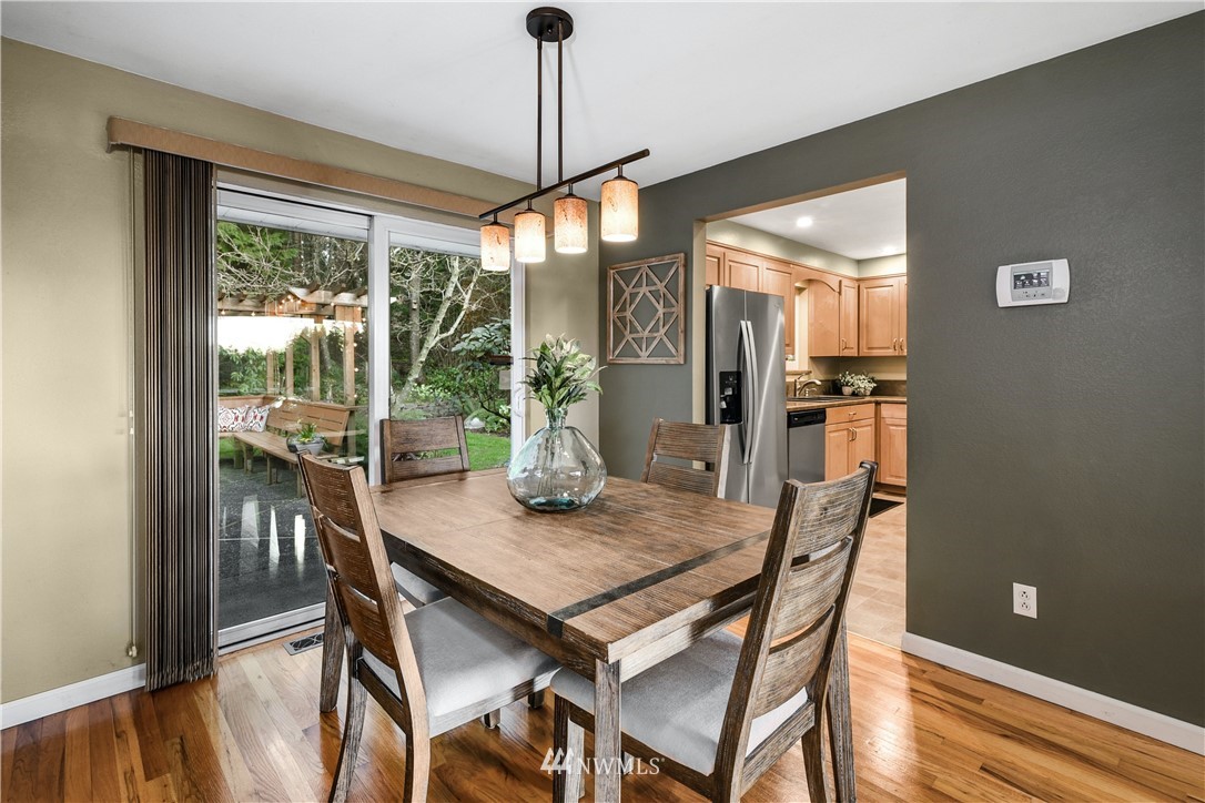 14827 Southeast 111th Place Renton, WA 98059 - Photo 9 of 26