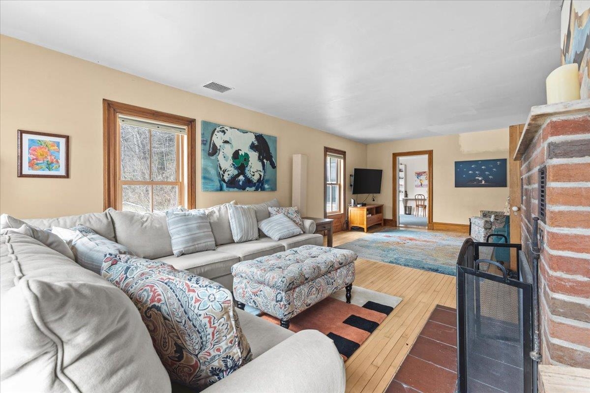 362 River Road Fairfax, VT 05454 - Photo 6 of 37