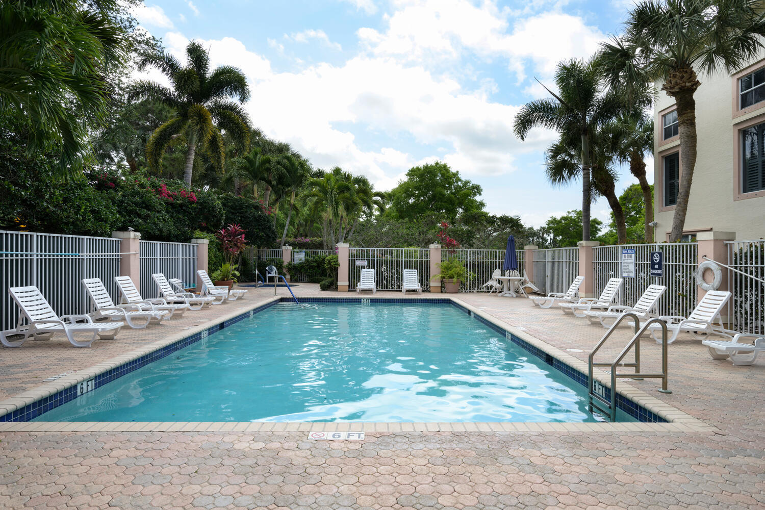 1116 University Boulevard, Unit 20 Jupiter, FL 33458 - Photo 21 of 22 Pool