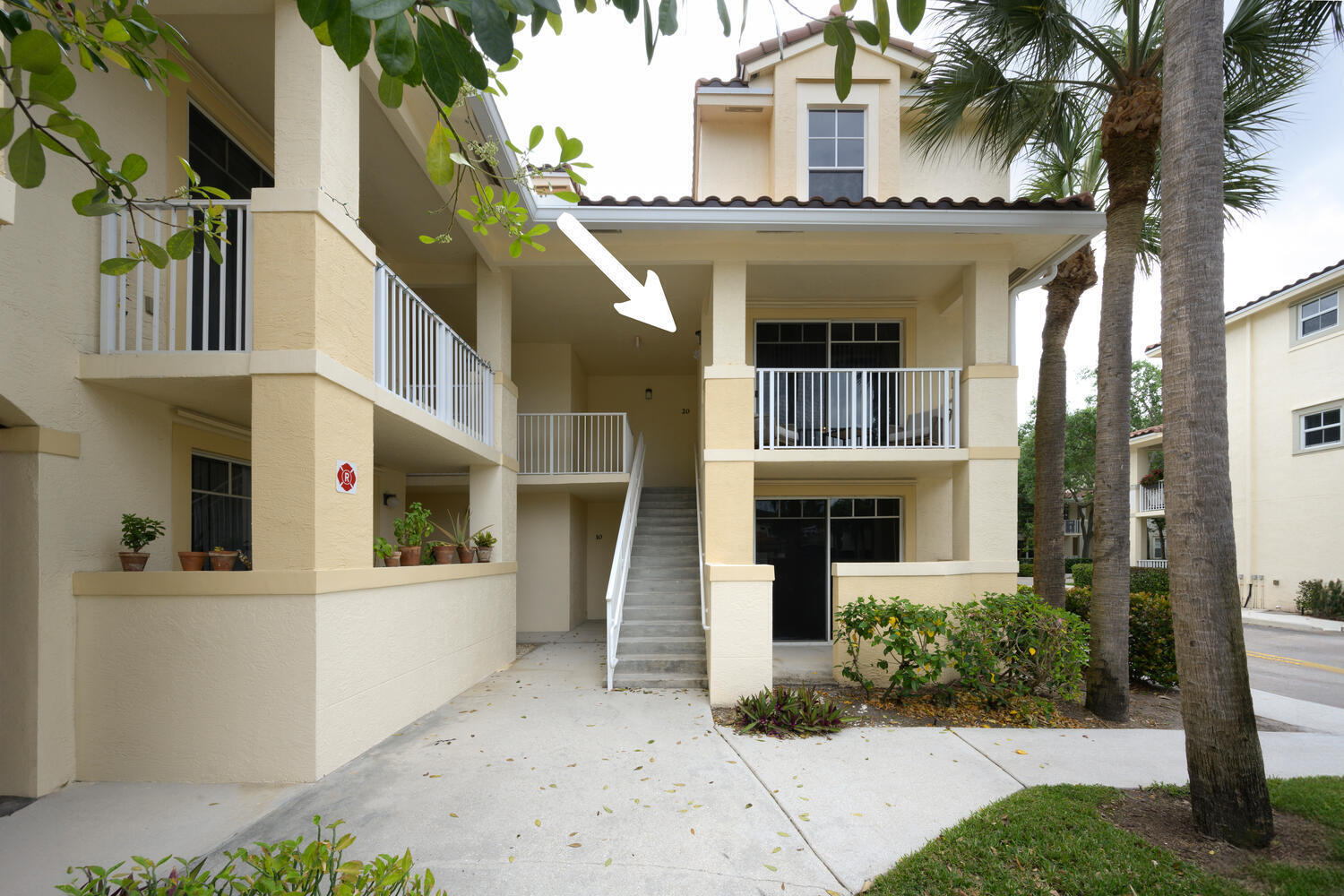 1116 University Boulevard, Unit 20 Jupiter, FL 33458 - Photo 3 of 22 Front