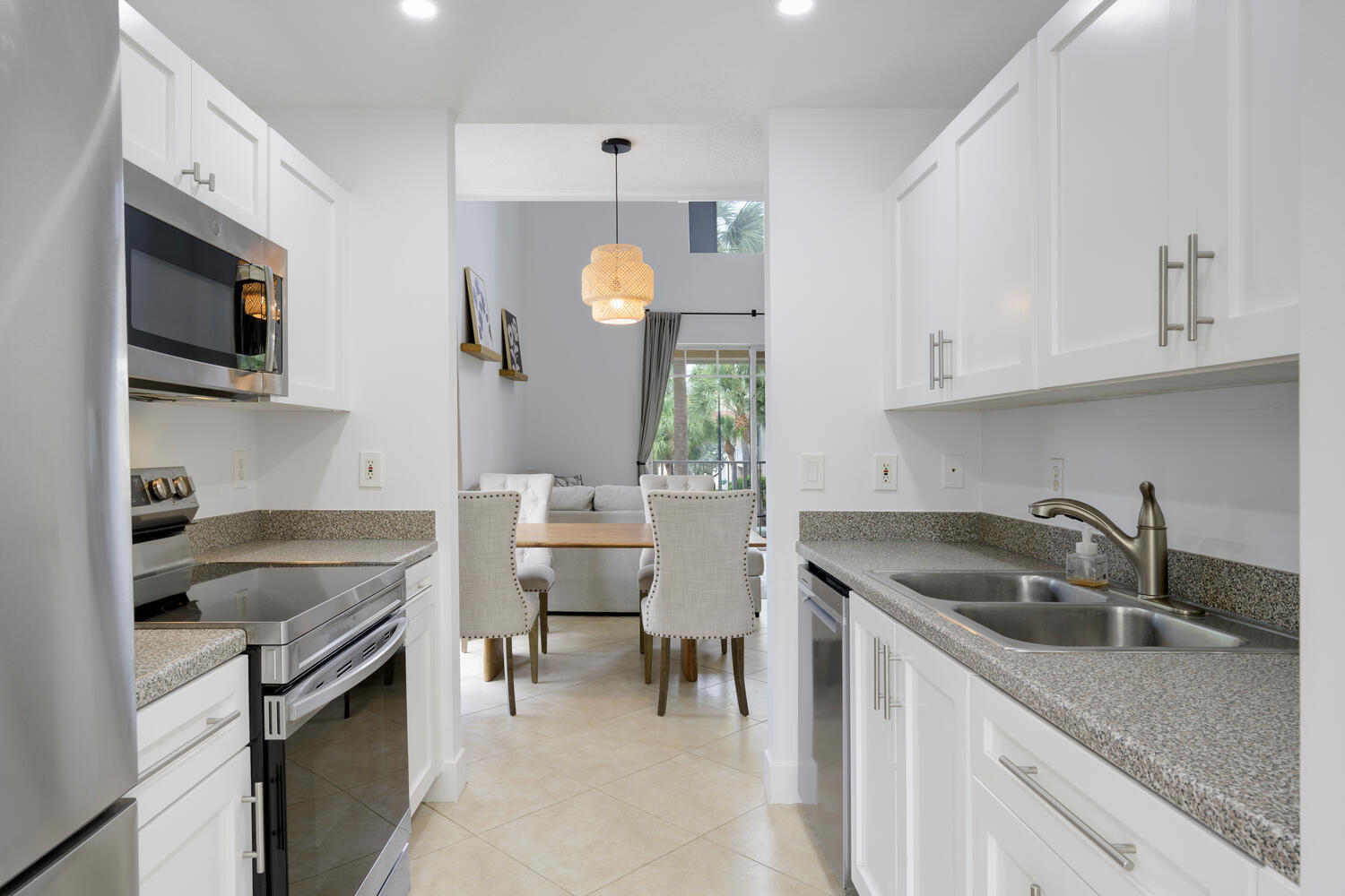 1116 University Boulevard, Unit 20 Jupiter, FL 33458 - Photo 9 of 22 Kitchen