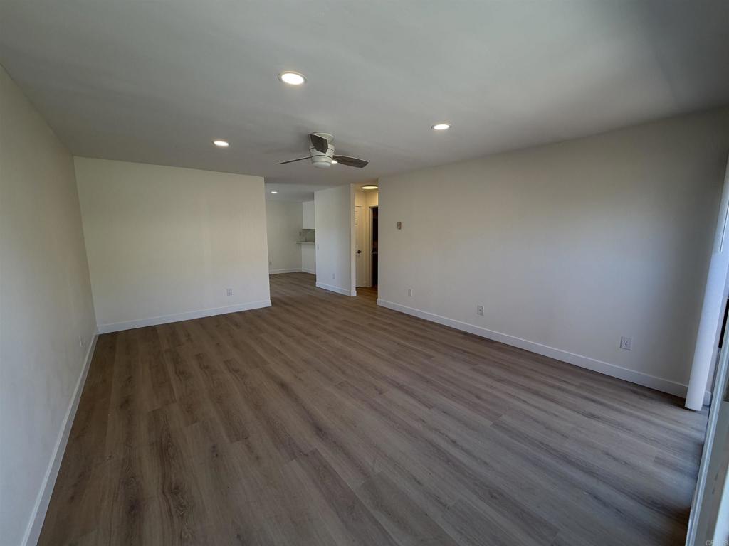 403 Requeza Street, Unit G10 Encinitas, CA 92024 - Photo 3 of 19