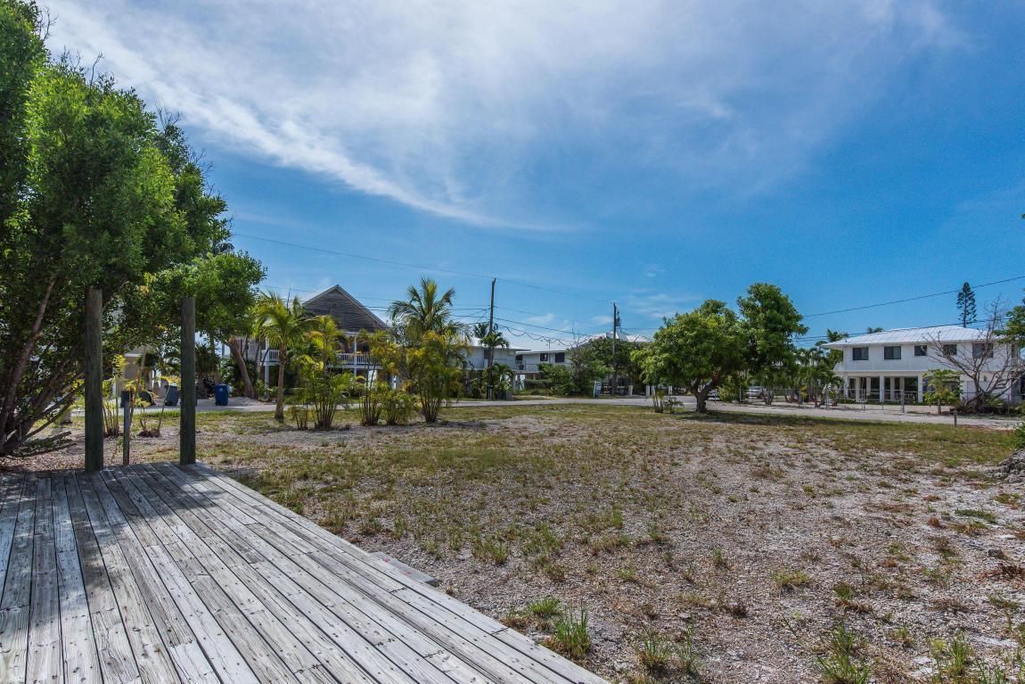 0 John Silver Road Summerland Key, FL 33042 - Photo 2 of 6 LOT SIDE SHOT PHOTO