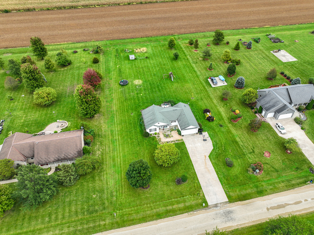 3964 East 2259th Road Serena, IL 60549 - Photo 30 of 36 a lush green field with lots of green plants
