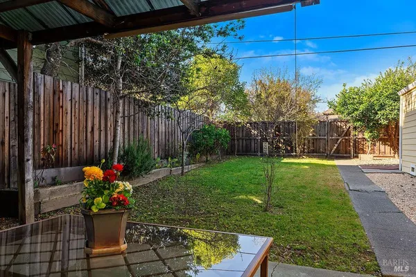 $689,000 | 201 Triplett Drive, Cloverdale, CA 95425