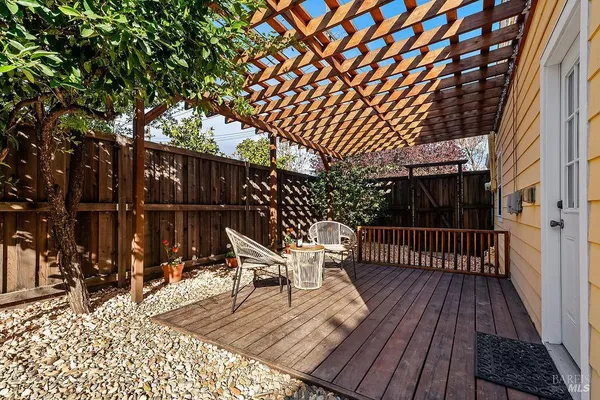 $689,000 | 201 Triplett Drive, Cloverdale, CA 95425