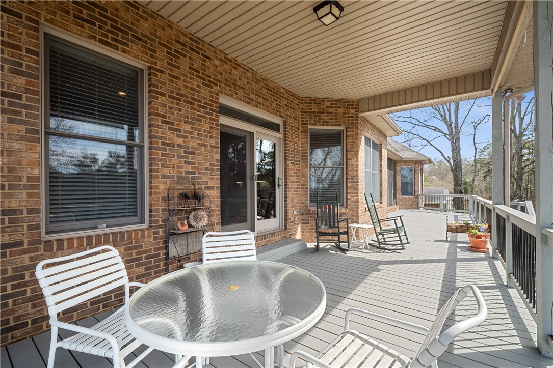 207 Edgewater Drive Anderson, SC 29626 - Photo 14 of 35 Covered porch located off breakfast & keeping room