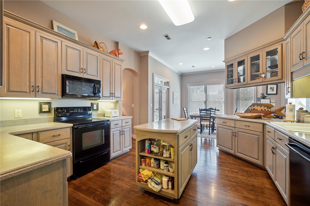 207 Edgewater Drive Anderson, SC 29626 - Photo 9 of 35 Gallery Image 9