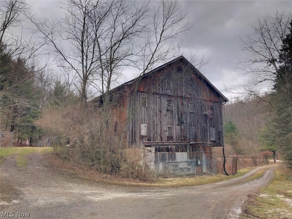 5916 Middle Run Road Dover, OH 44622 - Photo 2 of 35 Gallery Image 2