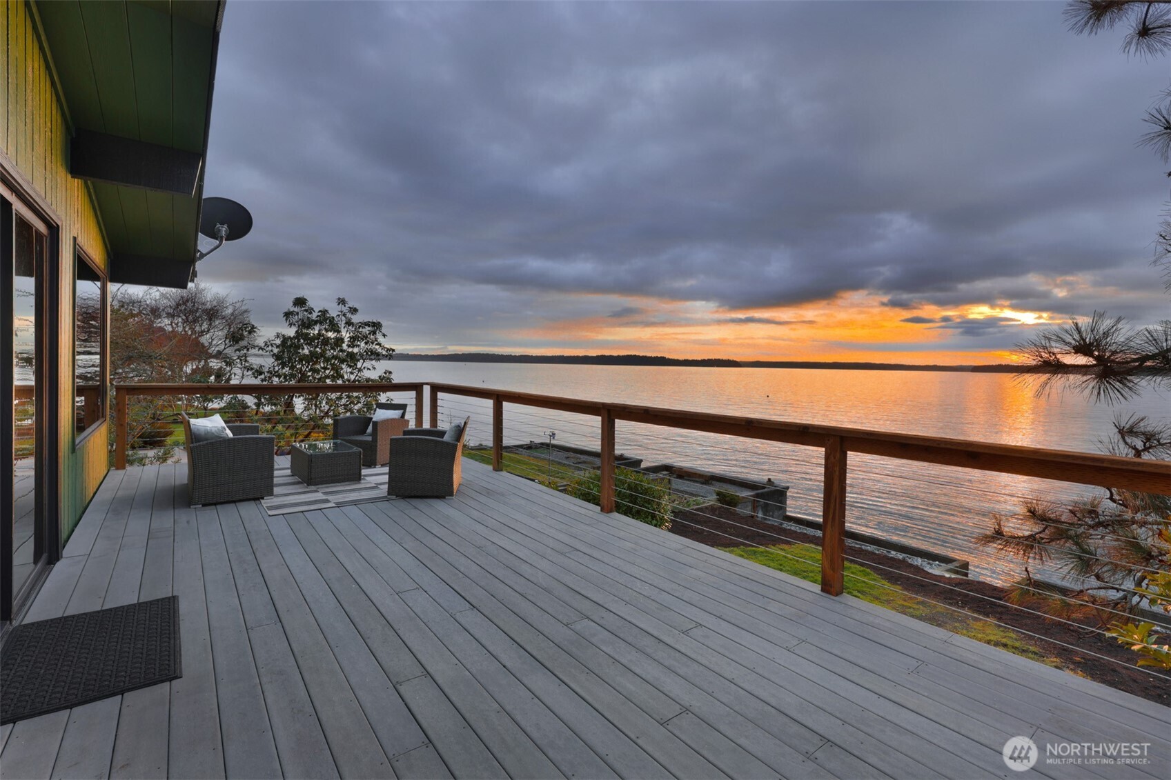 6317 Beach Drive Southwest Seattle, WA 98136 - Photo 1 of 37