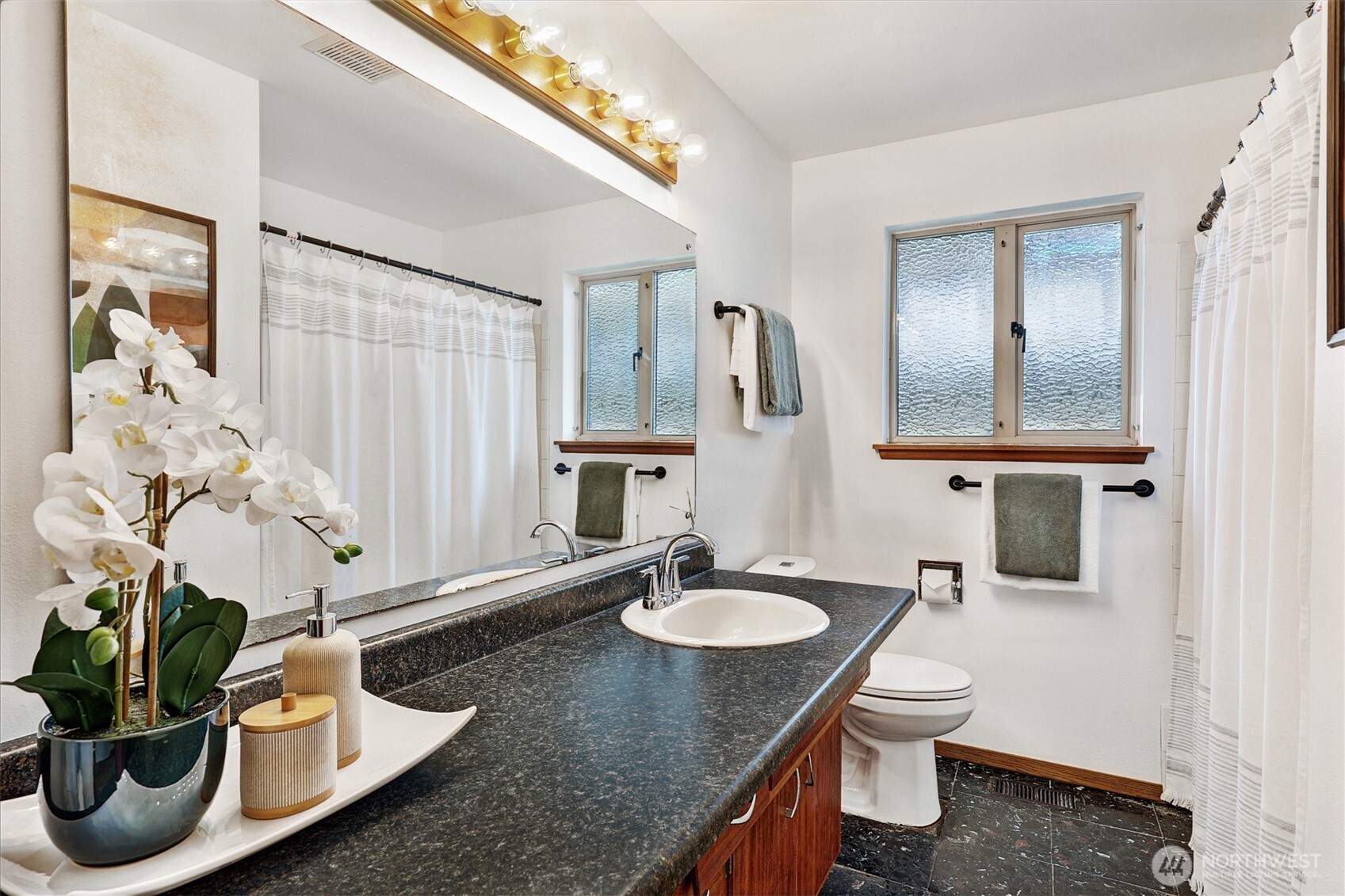 6317 Beach Drive Southwest Seattle, WA 98136 - Photo 18 of 37